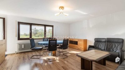 Frisch renovierte Erdgeschosswohnung mit Süd-Balkon, Stellplatz, Tageslichtbad und drei Zimmern