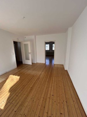 Renovierte Altbauwohnung im Saarlandstraßenviertel zu verkaufen - Provisionsfrei