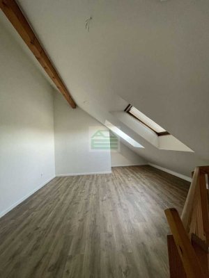 Helle, modernisierte 2,5 Zimmer Maisonette Wohnung