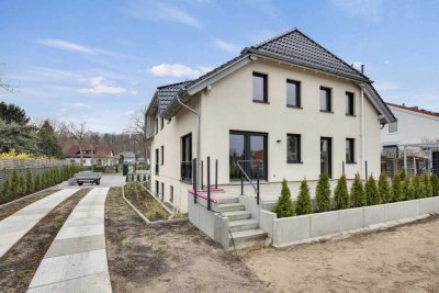 Attraktive Haushälfte im Erstbezug I Terrasse & Garten I sofort verfügbar