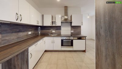 NEUSANIERTE Mietwohnung mit möblierter Küche und ca. 68,81 m² ++ in unmittelbarer Nähe zum Hauptplatz ++