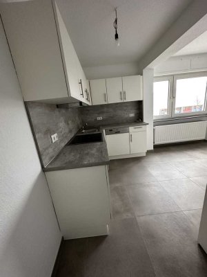 Erstbezug nach Sanierung: ansprechende 4-Zimmer-Wohnung mit Einbauküche und Balkon in Ingelheim