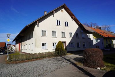 Beeindruckend-Preisgünstige große Hofstelle für Wohnen, Betriebstätte, Lager im Markt Altusried