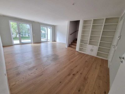 Modernes Familienhaus mit Dachterrasse in Regensburg-Burgweinting – einziehen und zuhause ankommen