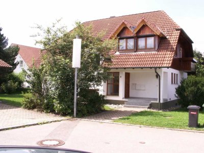 Sehr schöne ruhige Wohnung mit EBK - Landhausstil