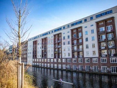 "Direkte Wasserlage!" Bezugsfertige Wohnung in Hamburg - Barmbek