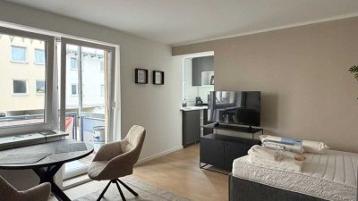 Alles neu: stilvoll möbliertes Apartment in Toplage