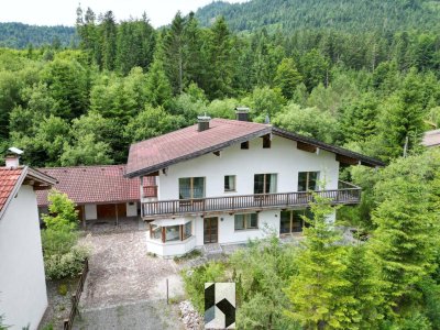 Großzügiges Wohnhaus mit viel Entwicklungspotential zu verkaufen!