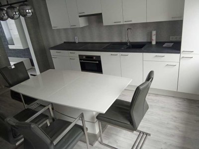 990 € - 85 m² - 2.0 Zi.