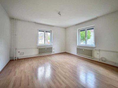 Günstige 4-Zimmer-Altbau-Wohnung OHNE BALKON in der Vorstadt