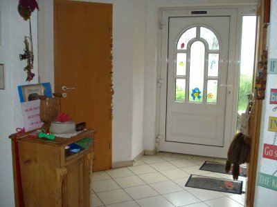 Schönes Einfamilienhaus mit Keller und 2 KFZ Stellplätzen