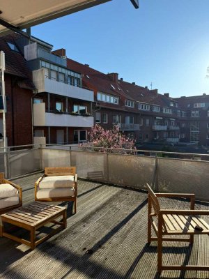 5-Zimmer Wohnung im 1. OG mit Sonnenbalkon direkt am Schloss