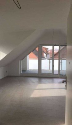 Moderne 3-Zimmer DG-Wohnung (Neubau von 2016 / KfW70) in ES-Berkheim