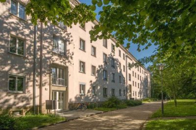 Schöne 2-RWE mit Balkon!