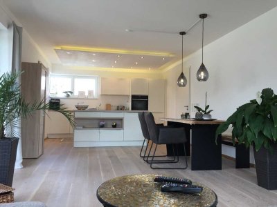 Moderne neuwertige 2-Zimmer-Wohnung mit Balkon in Buchbach