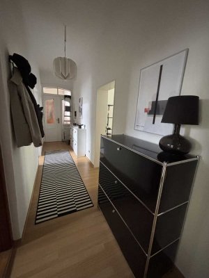 Schöne 3 ZKB Altbauwohnung in zentraler Lage in Wiesbaden