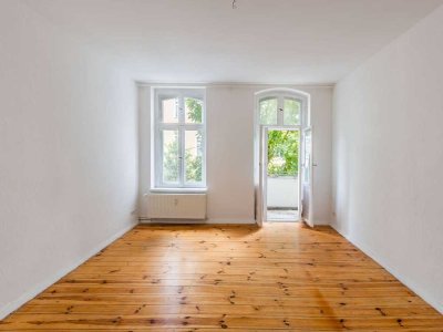 Leben in Oberschöneweide: Helle 1-Zimmer-Wohnung mit Balkon