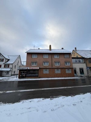 Einfamilienhaus mit Gewerbeeinheit in Bisingen, Baujahr 1960