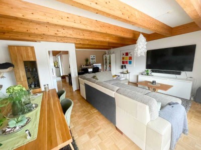 Schöne Eigentumswohnung mit Hauscharakter und großzügiger Raumaufteilung in Weitramsdorf