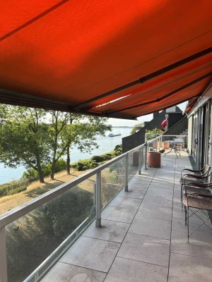 Stunning light-flooded furnished Rhine penthouse, S-W aspect in Düsseldorf-Wittlaer