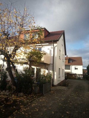Komplett möbilierte Wohnung zur kurzfristigen Nutzung