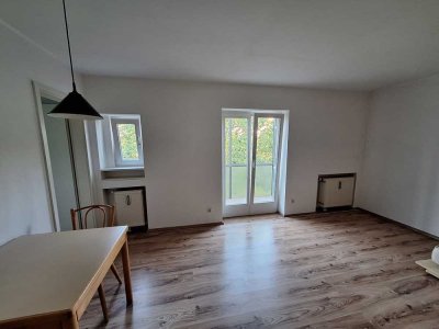 1-Zimmer-Wohnung mit Möbeln in Klinikumsnähe