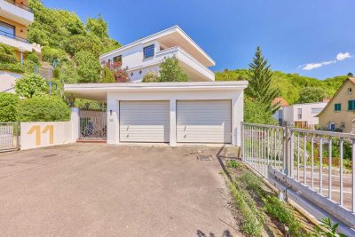 Freistehende Villa mit Doppelgarage und Panoramablick auf Weinheim