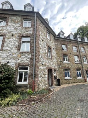 !!! Renovierte 3 Zimmer Wohnung sucht Ihren Mieter !!! WBS