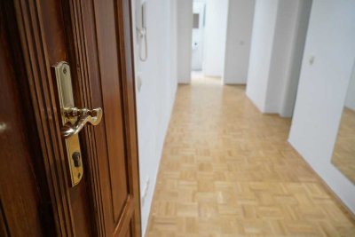 Renovierte 2ZKBB Whg. mit EBK - ca. 4 km ins Zentrum ...