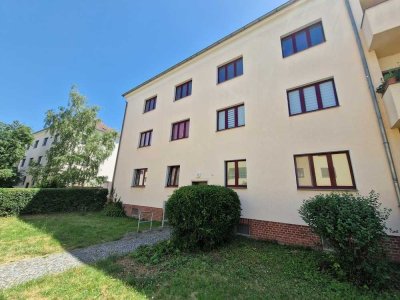 Balkon und grüner Innenhof- Leben im Stadtteil Cracau!
