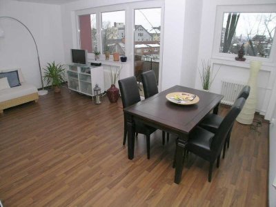 (Alt-) Bornheim: Perfekte 2-Zi.-Wohnung mit EBK, Wannenbad und Balkon in ruhiger Lage