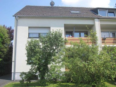 Charmante Dachgeschosswohnung in Köln-Lind - gemütliches Wohnen mit Flair