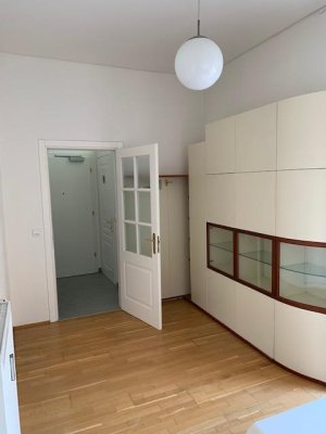 80 m2 Wohnung in bester Lage  (Uninähe)
