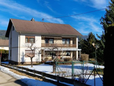 Gepflegtes Haus mit 8 Zimmern (alternativ 2 Wohnungen) und großem Garten in Sankt Jakob