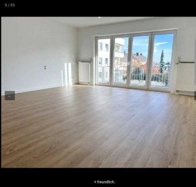 2,5 Zimmer Wohnung mit Balkon und Tiefgaragenstellplatz in Bochum-Höntrop zu vermieten