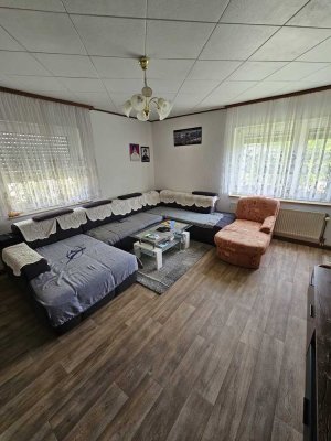 Exklusive, sanierte 3-Raum-Wohnung mit Balkon und Einbauküche in Ludwigshafen am Rhein