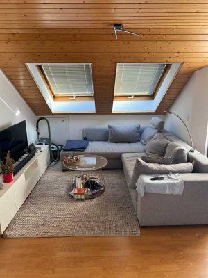 Möblierte & sonnige, 3-Zi-Whg. mit Balkon, EBK, Tiefgarage in Leinfelden