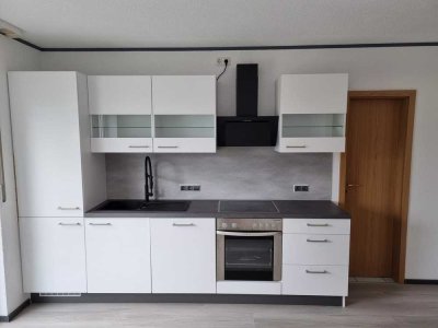 2,5-Zimmer-Wohnung mit Balkon und neuer Einbauküche in Reinheim