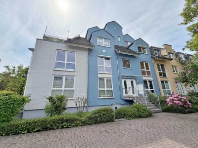 **Wohnen über den Dächern: Charmante 2-Zimmer-Wohnung mit Dachterrasse in Schwachhausen**