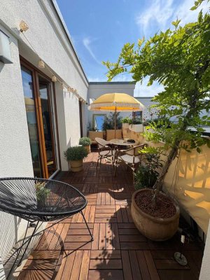 Neuwertige sonnige 3-Zimmer-Wohnung mit Balkon und EBK in Berlin