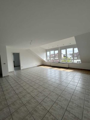 Attraktive 2,5-Zimmer-Dachgeschosswohnung in Otterstadt