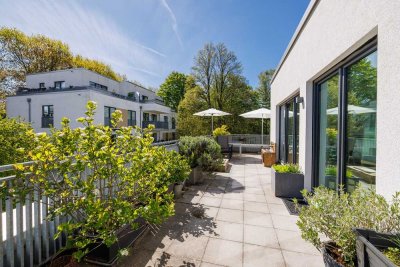 Lichtdurchflutetes Penthouse im ruhigen Hinterhof mit großzügiger Dachterrasse