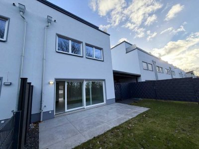 Modernes Neubau Reihenhaus im Grünen in Remscheid, mit Garten, Terrasse und Dachterrasse