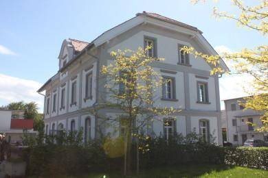 Barrierefreie 2-Zi Whg in Altbauvilla