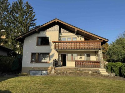 73207 Plochingen: Großes Zweifamilienhaus in herrlicher Aussichtslage + ELW, 2 Garagen + Stellplätze