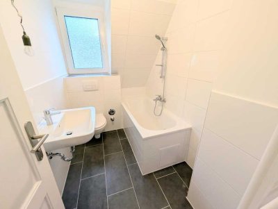 **Wohn(t)raum: +Balkon +frisch gestrichen +neues Tageslichtbad +gemütlich**