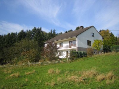 Top Lage  Wohnhaus in Südhanglage mit unverbaubarer Fernsicht incl. Garage