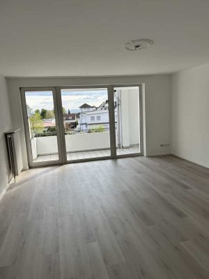Schicke 2-Zimmer-Wohnung mit großem Sonnenbalkon in Höhscheid auf der Regerstr. 5