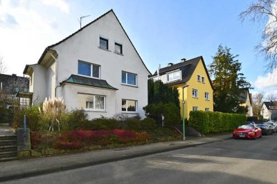 Evergreen :) Freistehendes Ein-/Zweifamilienhaus mit Garten und Garage in Bergerhausen
