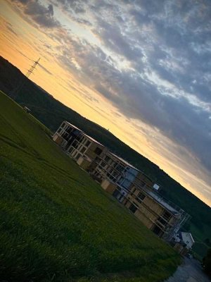 4 Zimmerwohnung mit Fernblick + PV-Anlage im "Wohnprojekt-Bermbach" Besichtigung: 03.08. 11 Uhr